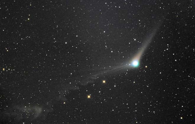 カタリナ彗星の見える方角や時間帯！最接近やピークはいつ？